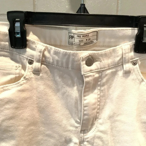 #50 Free People Distressed Jeans Size 29 - Picture 5 of 7